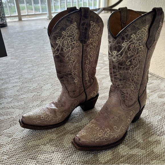 Corral Shoes - Corral Teens Crater with Bone Embroidery Western Cowboy Boots, Snip Toe, Size 4